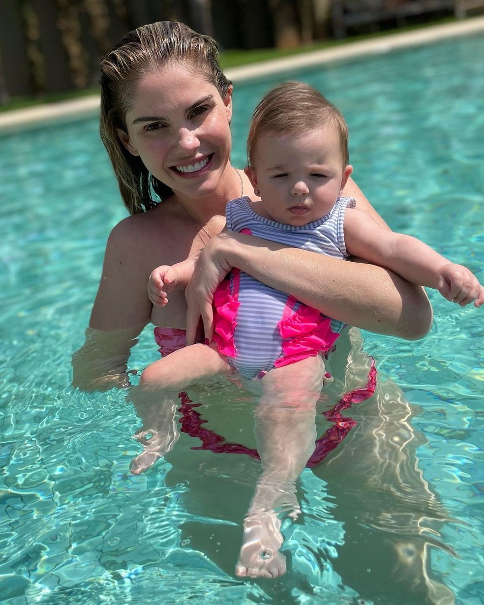 Brbara Evans e Ayla   Foto: Reproduo/Instagram 