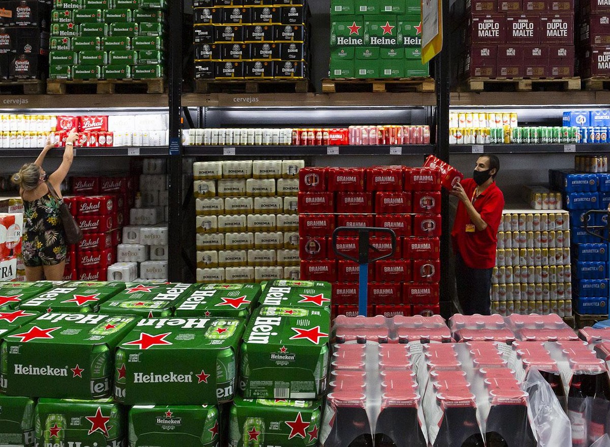 Cade apura exclusividade na venda de cerveja | Empresas | Valor Econômico