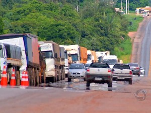 Protesto dos caminhoneiros nas rodovias de Mato Grosso (Foto: Reprodução/TVCA)