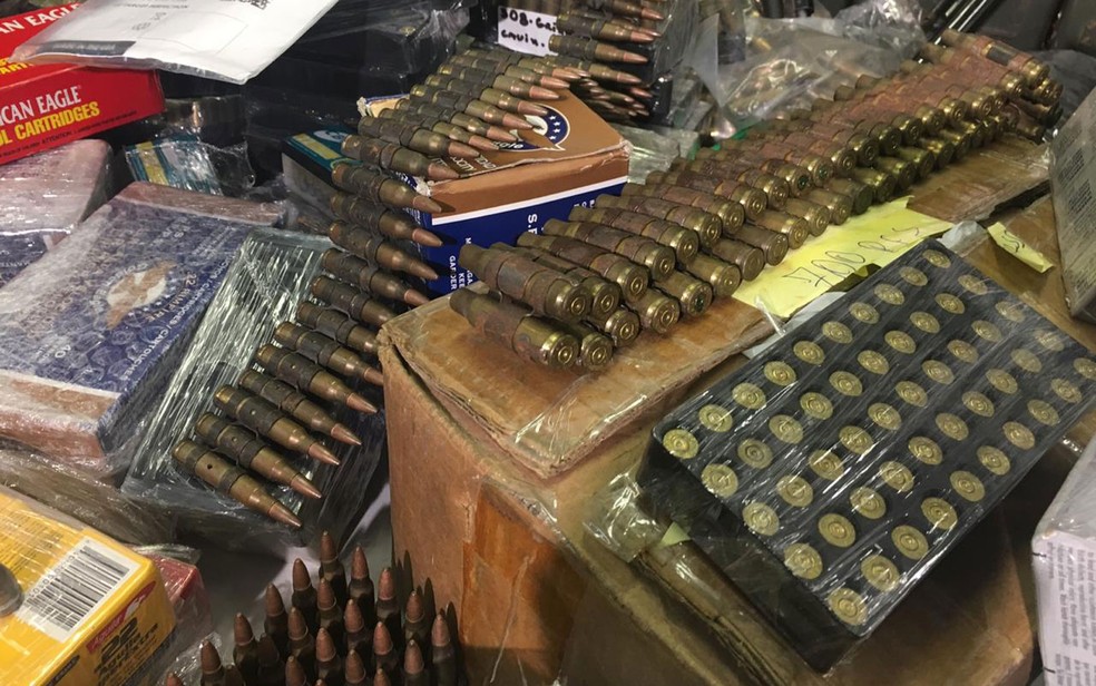 Homem foi detido com munições na Zona Leste de SP — Foto: Divulgação/Polícia Civil