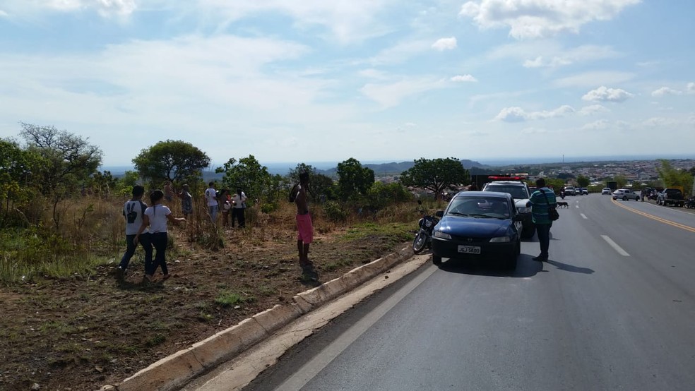 Corpo da jovem que desapareceu grÃ¡vida em JoÃ£o Pinheiro foi encontrado em uma Ã¡rea prÃ³xima Ã  BR-040 â?? Foto: Paulo Barbosa/G1