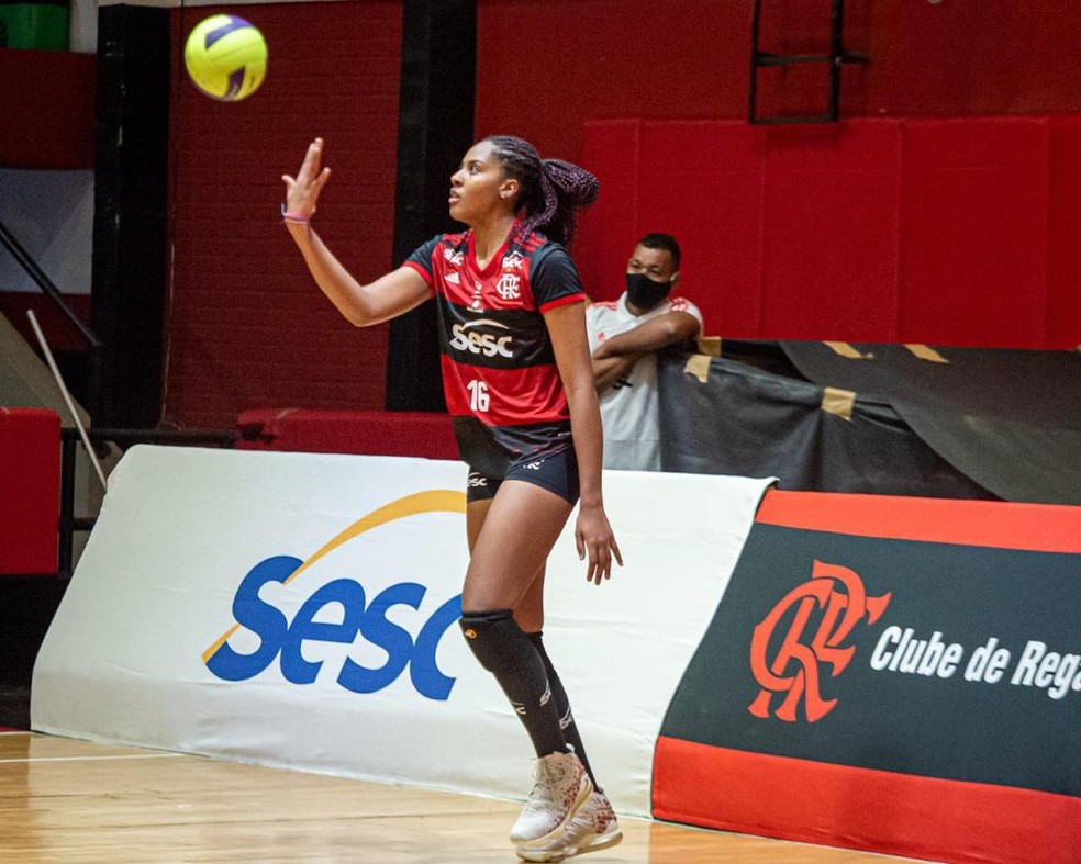 Ana Cristina é uma das promessas para a nova temporada da Superliga — Foto: Paula Reis/CRF