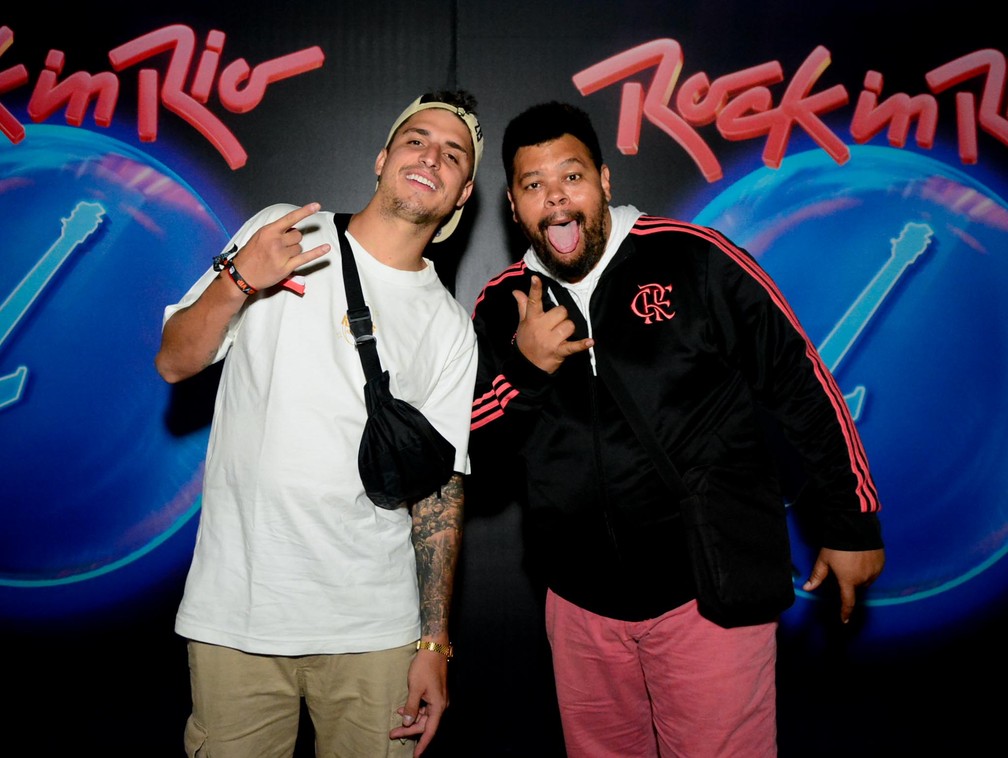 Felipe Prior e Babu Santana no Rock in Rio 2022 — Foto: Webert Belicio/Agnews