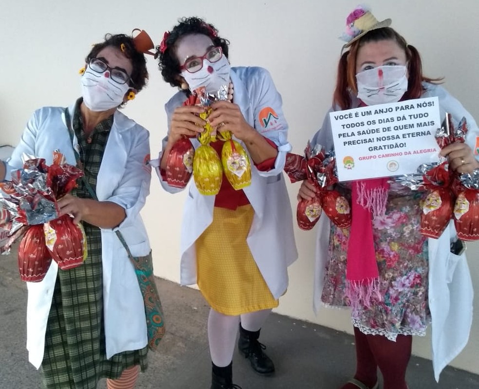 Profissionais da saúde ganham ovos de Páscoa e cartazes de gratidão em hospital de Jundiaí — Foto: Hospital de Caridade São Vicente de Paulo/Divulgação