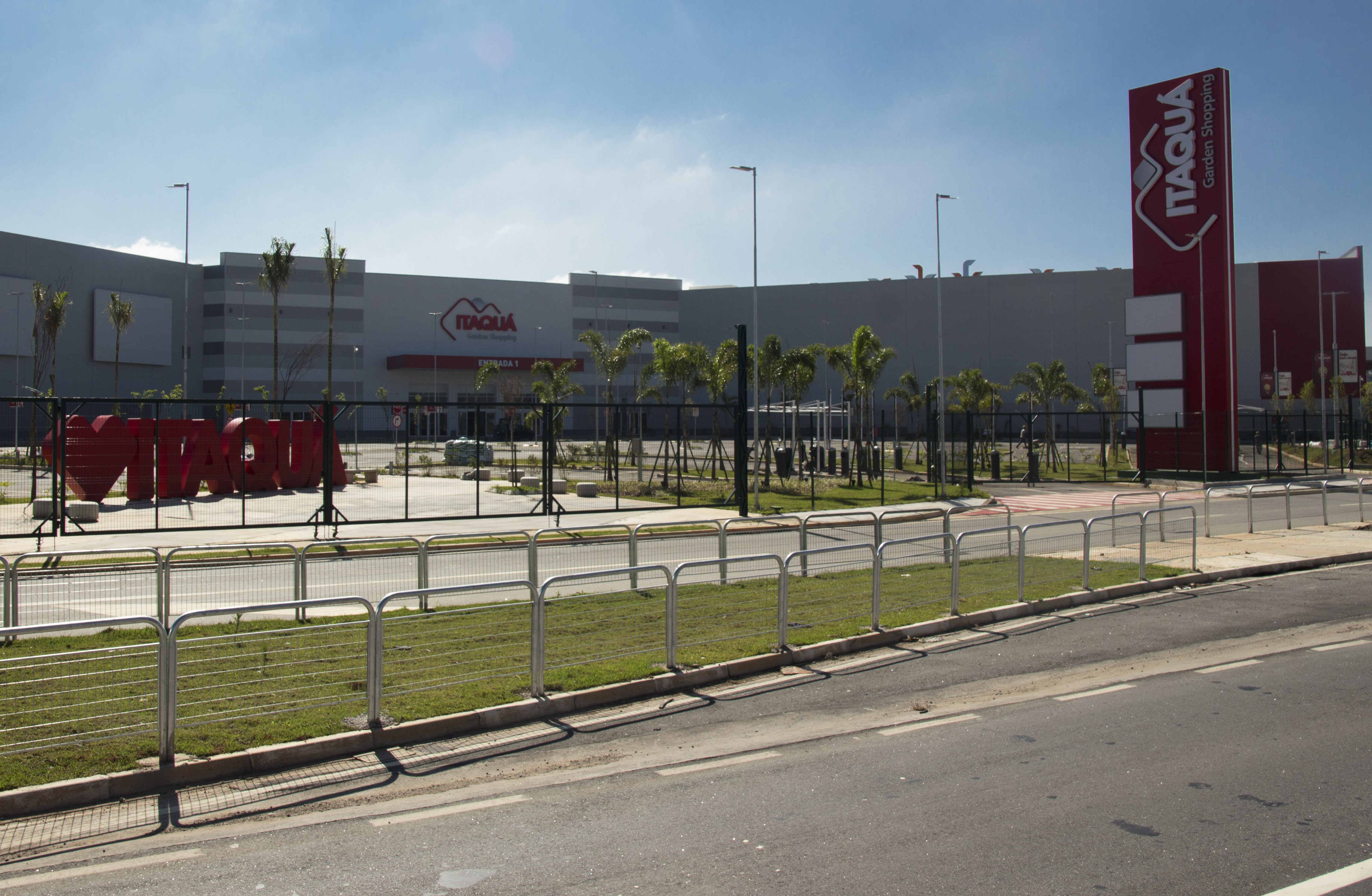 Shoppings do Alto Tietê oferecem 30 oportunidades de emprego nesta terça-feira thumbnail
