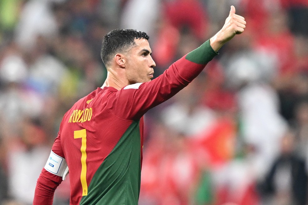 Cristiano Ronaldo entrou só no segundo tempo de Portugal x Suíça — Foto: EFE/EPA/Noushad Thekkayil
