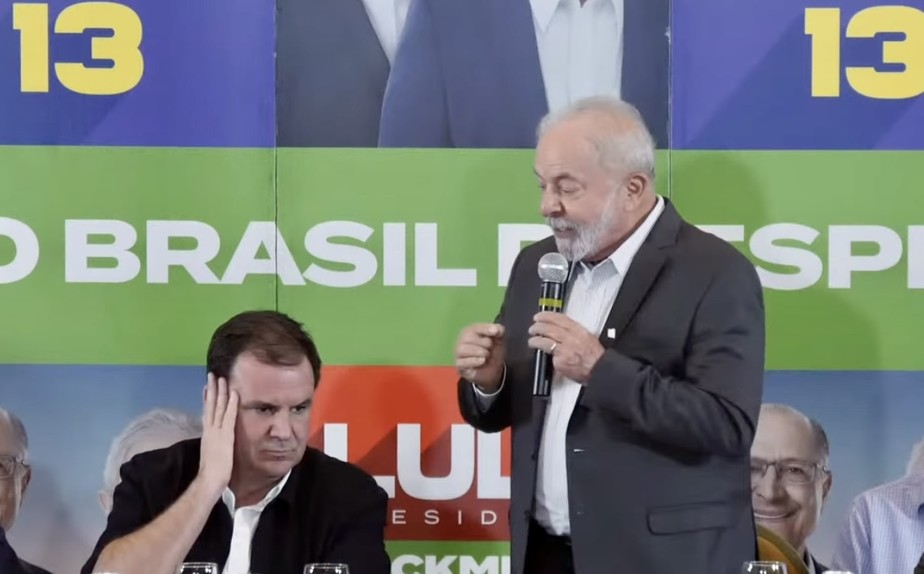 O candidato Lula recebe Eduardo Paes e outros políticos do PSD