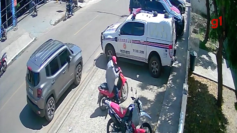 Homem chegou na delegacia visivelmente embriagado, segundo a polícia — Foto: Divulgação/Polícia Civil