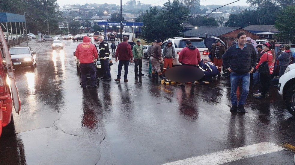 Idosa foi atropelada duas vezes em rua de Santa Rosa — Foto: Guia Fato Santa Rosa/Divulgação