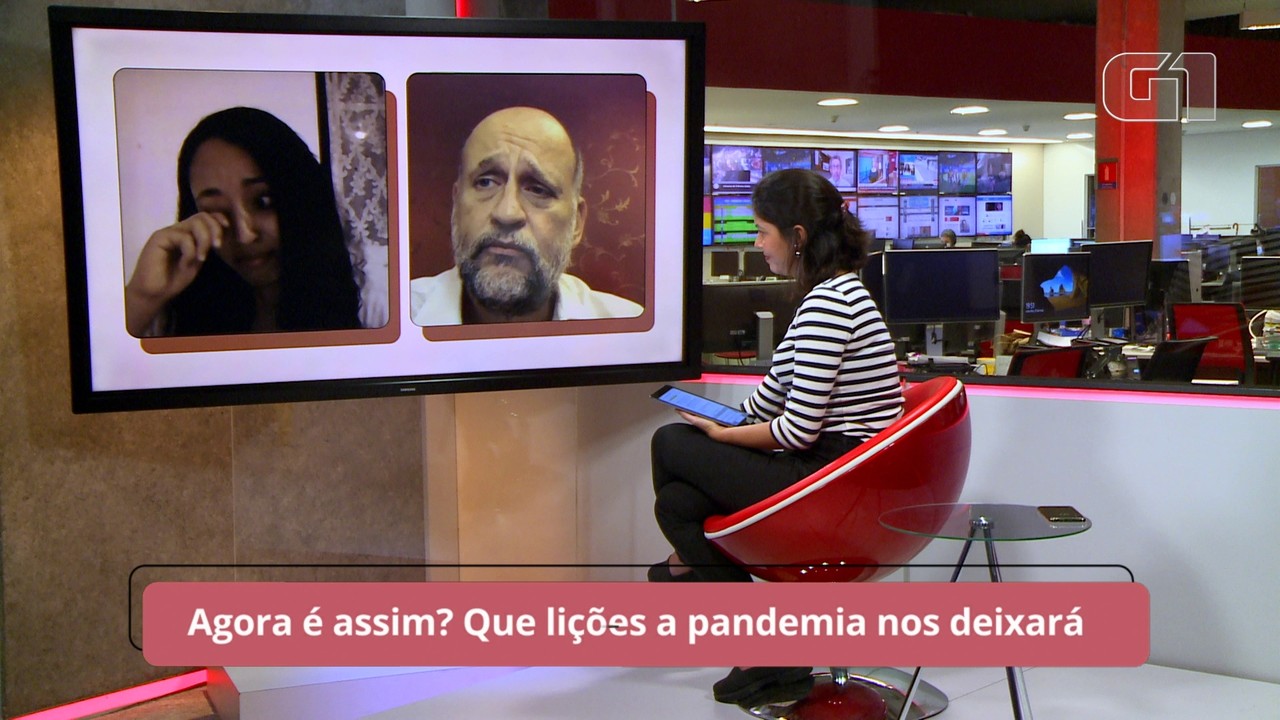 Líder comunitária se emociona ao receber elogio 