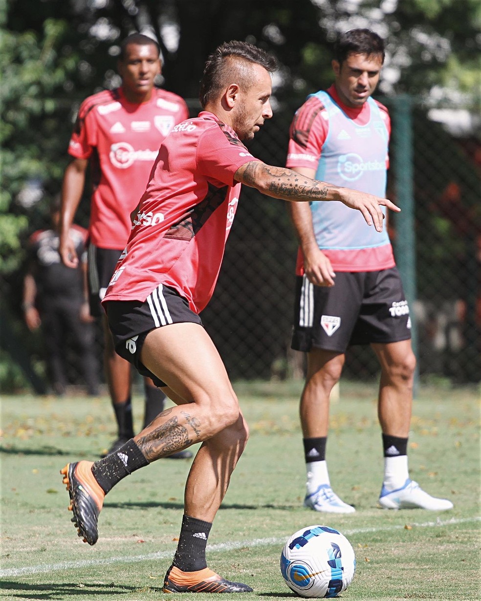 Rafinha no treino do São Paulo desta terça — Foto: São Paulo FC