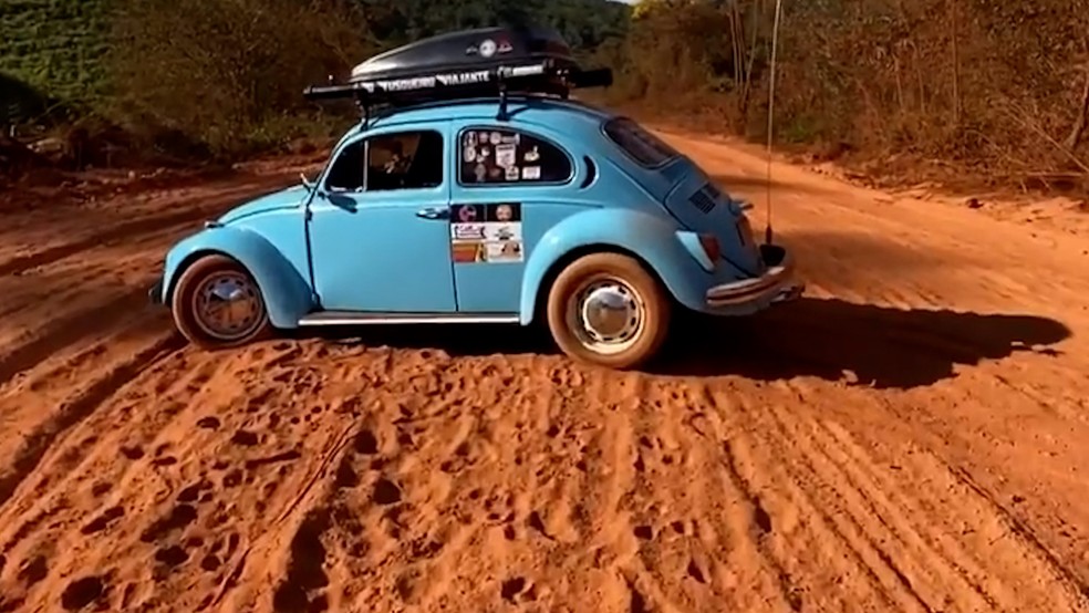 Maranhense termina viagem pelas 217 cidades do Maranhão a bordo de um fusquinha azul 1974 — Foto: Divulgação/Redes sociais