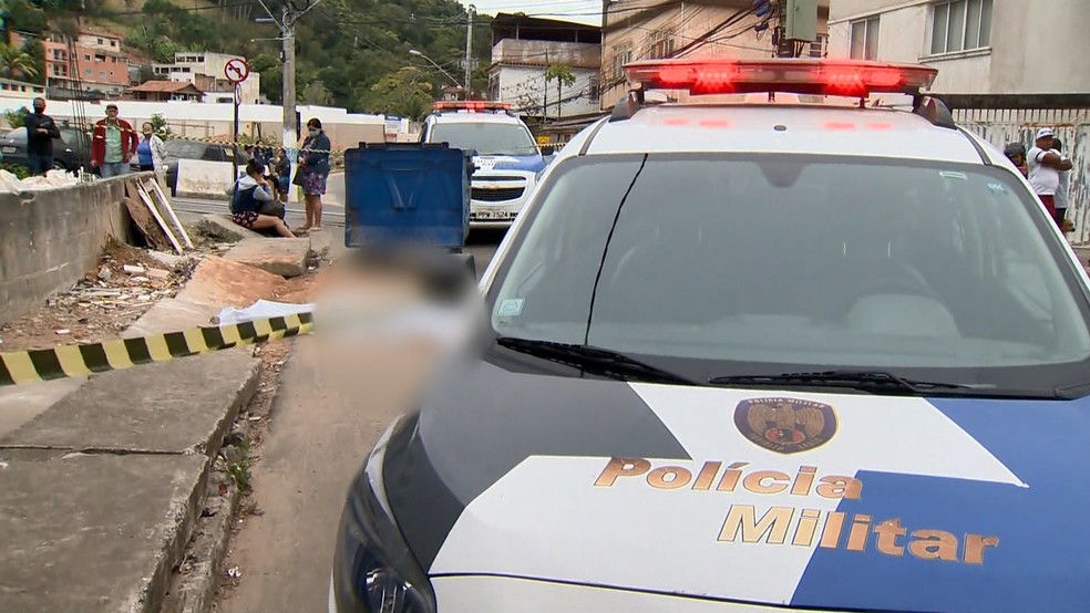 Adolescente suspeito de esfaquear vizinha é encontrado morto em Vila Velha, ES— Foto: Reprodução/ TV Gazeta 