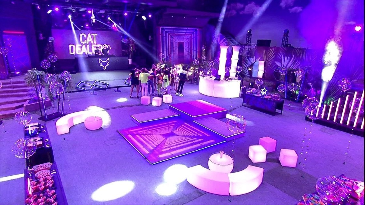 Brothers brindam na Festa Neon | casa bbb | Gshow