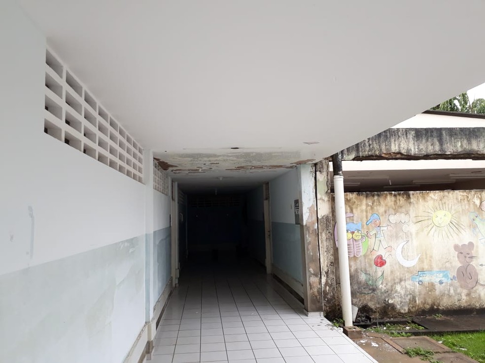 Setor de psicologia foi afetado por chuva em Natal nesta terça (Foto: Marksuel Figueredo/Inter TV Cabugi)