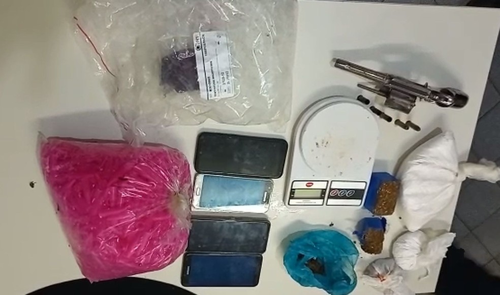 Materiais apreendidos &mdash; Foto: SSP/SE