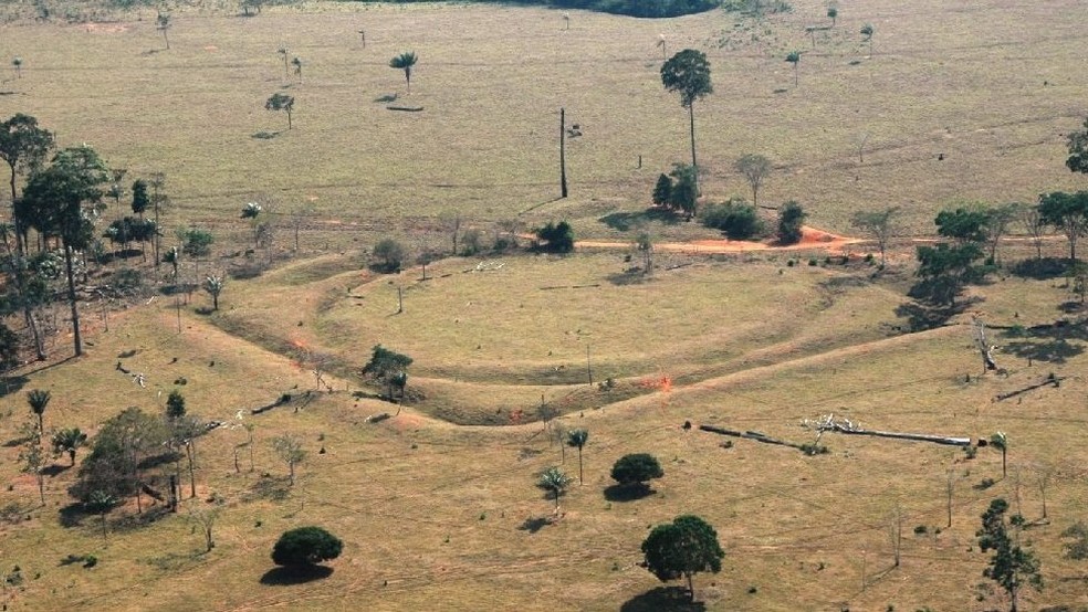 Arqueólogos do Brasil e do Reino Unido descobriram que quase 1 milhão de pessoas habitaram áreas da Amazônia entre os anos 1200 e 1450, em áreas distantes de rios (Foto: University of Exeter)