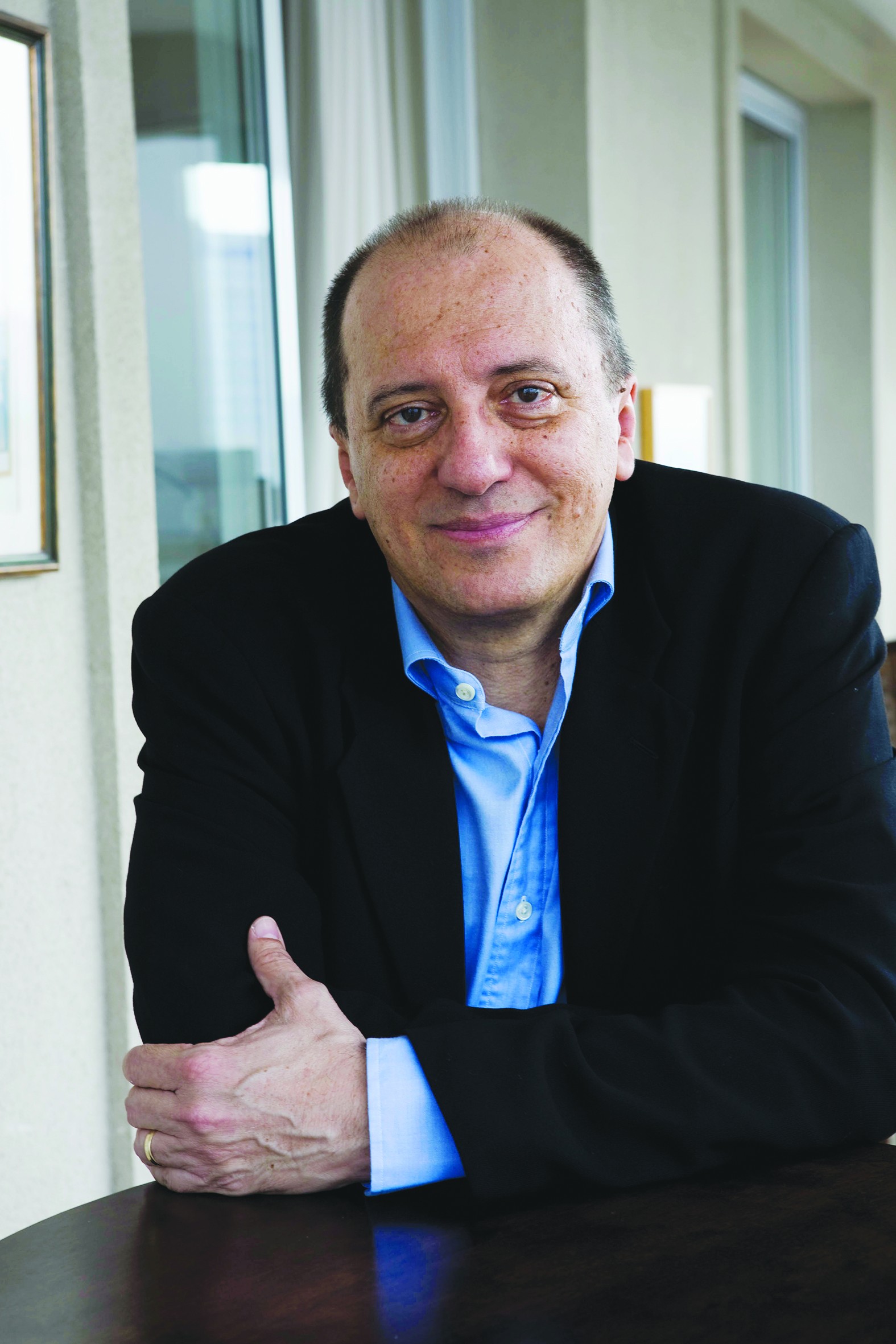 César Souza, escritor autor do livro e presidente do Grupo Empreenda  (Foto: Eduardo Simões)