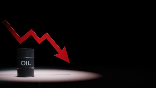 Preços do petróleo recuam na semana com sinais de enfraquecimento do consumo nos EUA
