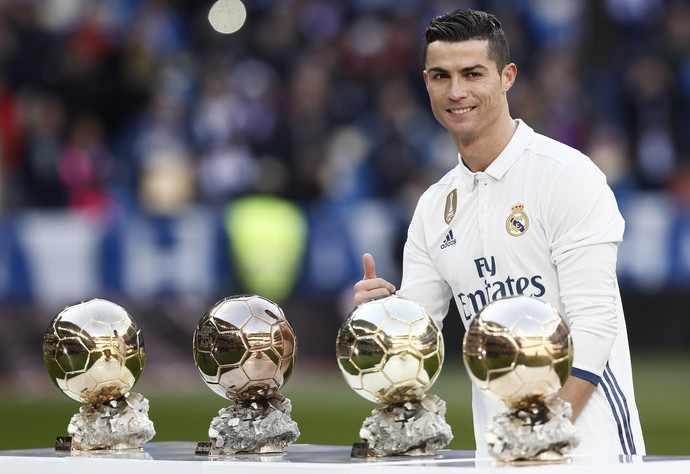 Cristiano Ronaldo é eleito o melhor jogador do mundo