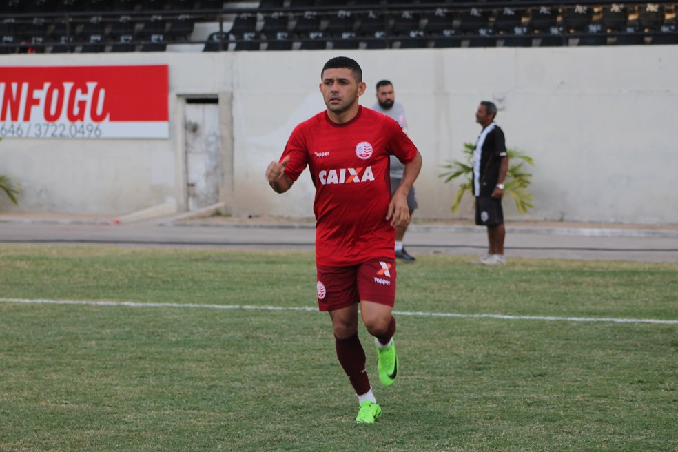 Dico fez apenas um gol em onze jogos no Náutico (Foto: Léo Lemos/ Náutico)