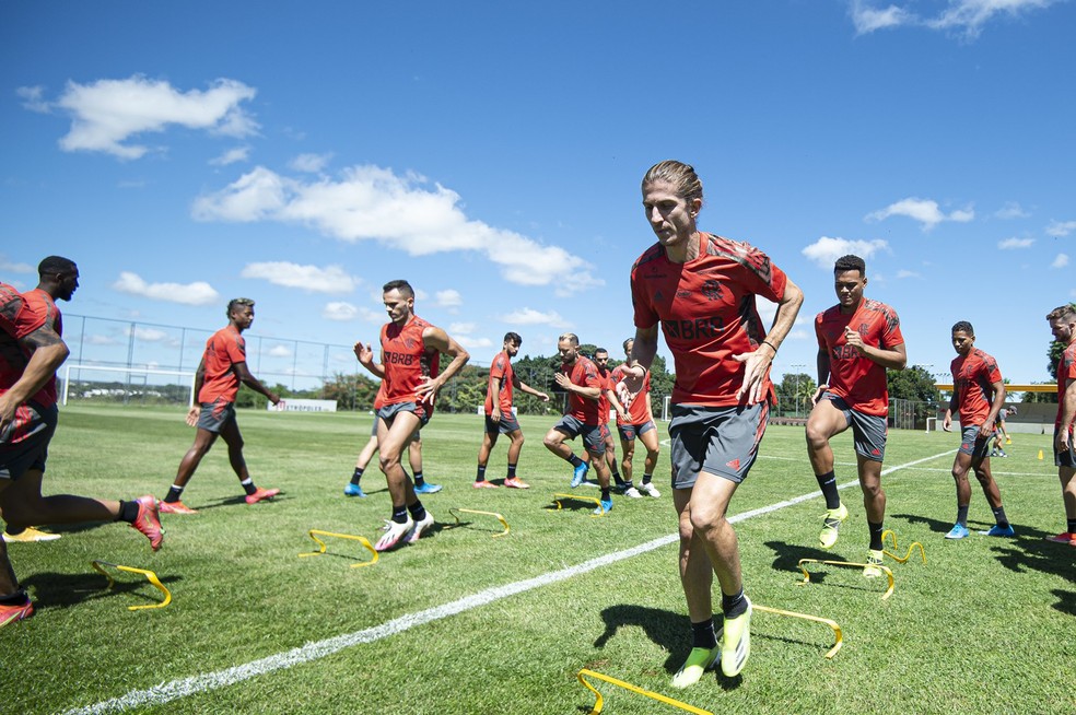 Jogadores do Flamengo treinam na v&eacute;spera da Supercopa &mdash; Foto: Alexandre Vidal / Flamengo