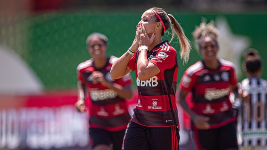 Supercopa Feminina: Flamengo atropela Ceará e Corinthians bate o Atlético-MG