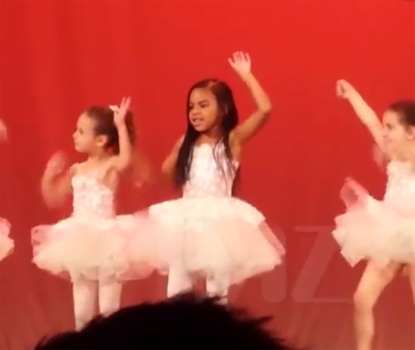 Blue Ivy, filha de Beyoncé e Jay-Z, arrasa em coreografia na escola (Foto: Reprodução / TMZ)