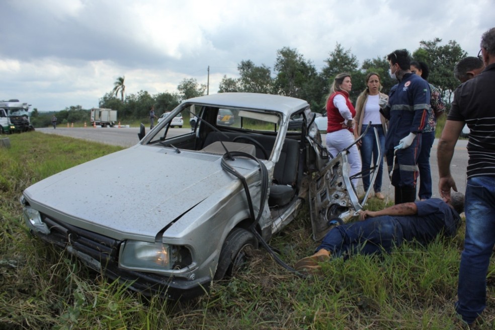 Motorista do carro teve ferimentos leves — Foto: Pilar News/Divulgação