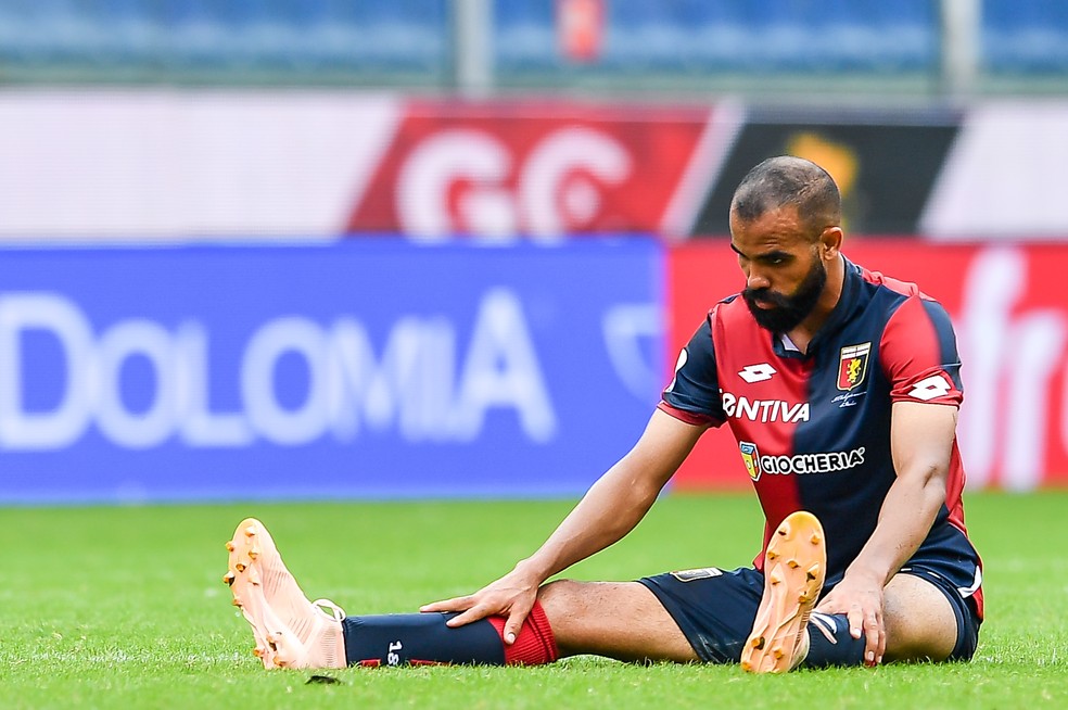 Sandro chegou ao Genoa no início da temporada 2018/19, mas foi descartado pela diretoria e não joga desde agosto de 2019 — Foto: Paolo Rattini/Getty Images