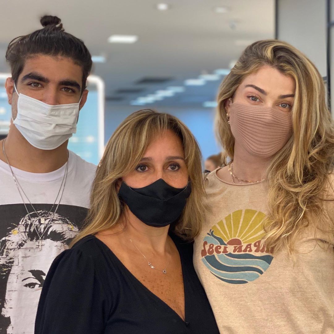 Caio, Grazi e a hair stylist Rosângela (Foto: Reprodução/Instagram)