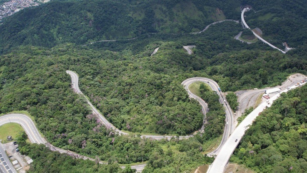 Após três atrasos, governo entrega obra de duplicação no trecho de serra da Tamoios — Foto: Divulgação