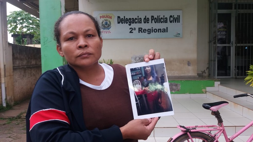 Desesperada, mãe procura adolescente de 15 anos desaparecida há mais de 4 meses em Rio Branco (Foto: Luízio Oliveira/Arquivo pessoal)