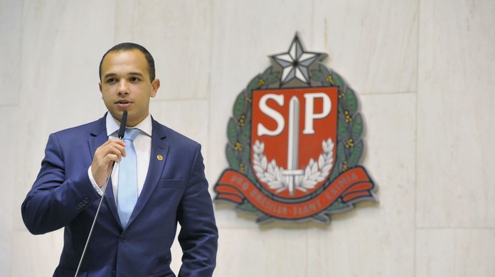 MP de SP investiga denúncia de que gabinete de Douglas Garcia na ...