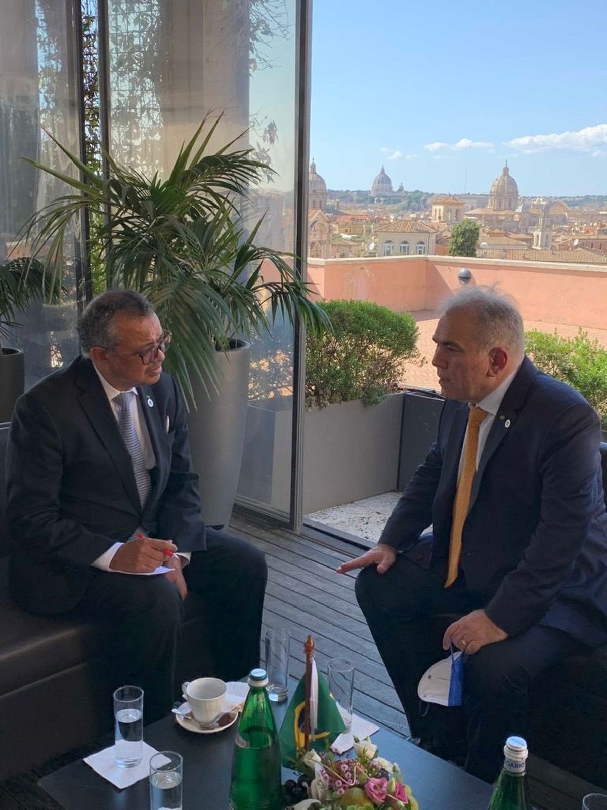 Marcelo Queiroga, ministro da Saúde, se encontra com o diretor da OMS, Tedros Adhanom