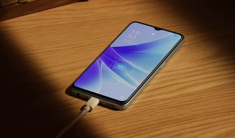 Oppo A77 — Foto: Divulgação/Oppo