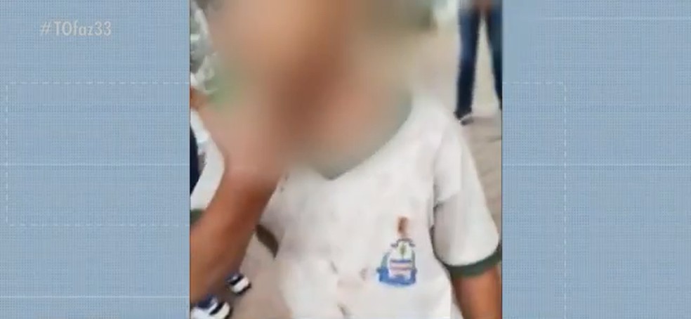 Mãe encontrou filho sujo de fezes em escola — Foto: Reprodução/TV Anhanguera