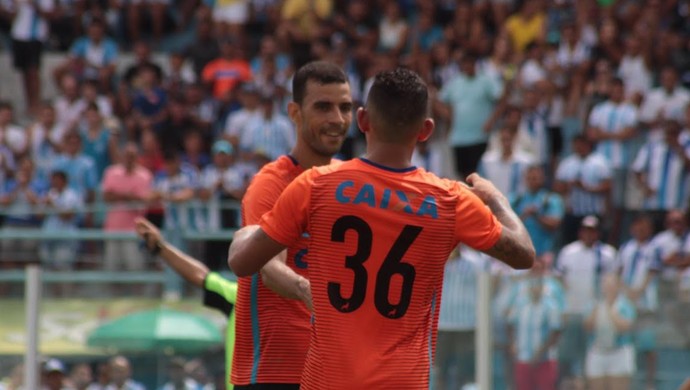 Diogo Oliveira comemora gol em jogo treino (Foto: Fernando Torres/Paysandu)