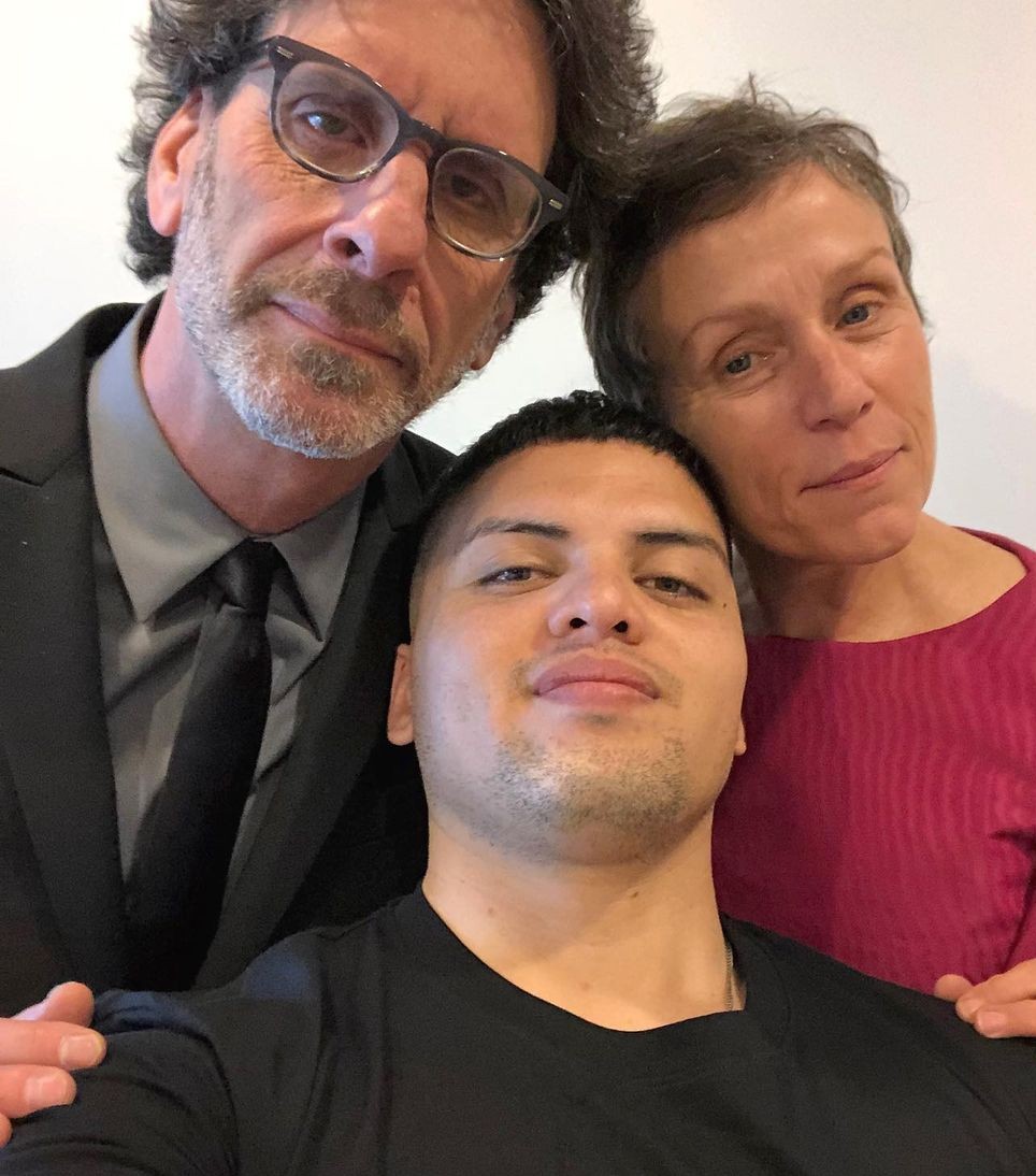 Joel Coen e Frances McDormand com o filho deles, Pedro McDormand Coen (Foto: Reprodução / Instagram)