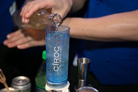 Os drinks da Cîroc também estavam divididos por elementos do zodíaco - na foto, o do elemento água