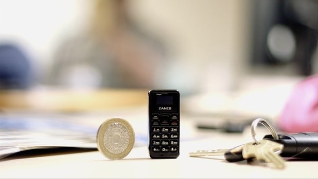 Zanco Tiny T1, o menor celular do mundo, com menos de 5 cm (Foto: Divulgação)