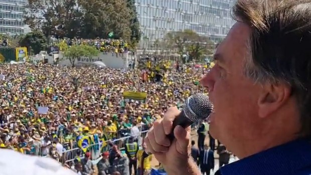 BBC-oto, Bolsonaro discursa para apoiadores em Brasília neste 7 de setembro: presidente disse que atos são um 'ultimato' aos demais Poderes da República (Foto: Reprodução/Facebook)