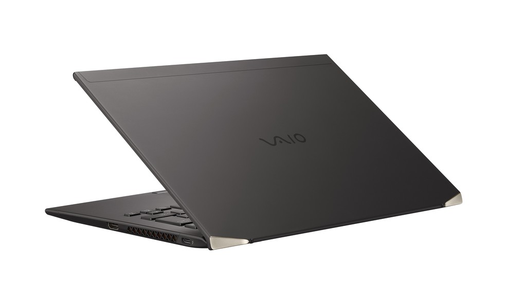 Acabamento em fibra de carbono é mais um diferencial do Vaio Z — Foto: Divulgação/Vaio