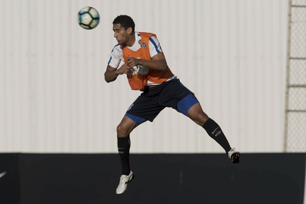 Arma Do Corinthians Zagueiro Pablo Tem Impulsao Identica A De Cristiano Ronaldo Corinthians Ge