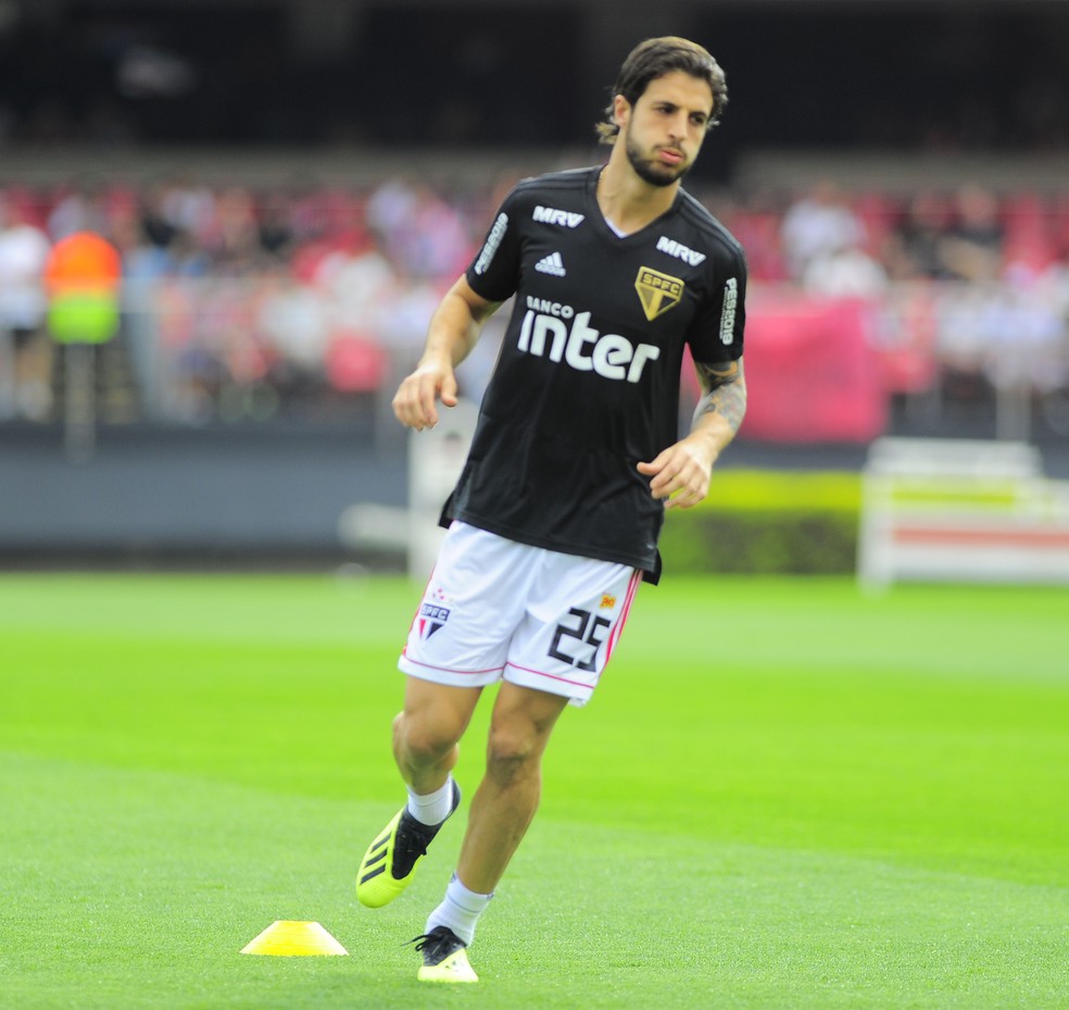 Hudson diz que S�o Paulo tem de buscar equil�brio � Foto: Marcos Ribolli