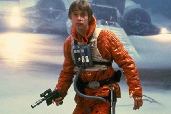 A arma utilizada por Luke Skywalker em cena de O Império Contra-Ataca (1980) (Foto: Divulgação)