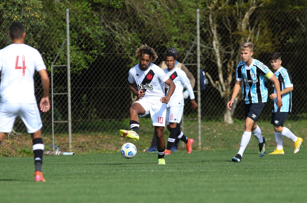 Vasco vence o Grêmio por 3 a 0 no Brasileiro sub-20