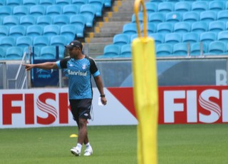 Atividade meio a meio e alentaço: o treino do Grêmio antes do Gre-Nal