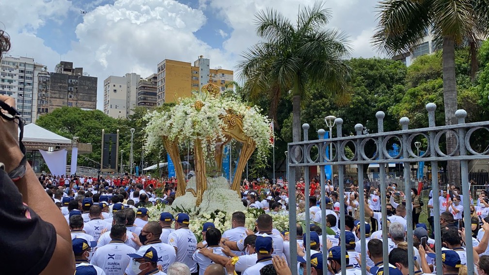 Círio de  Nazaré 2021:  Imagem de Nossa Senhora de Nazaré próximo à Basílica em Belém — Foto: Brenda Rachit/G1
