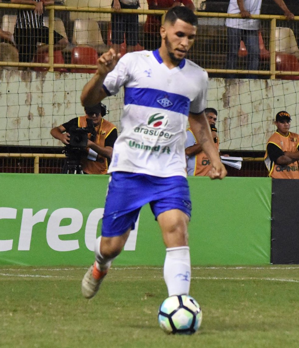 João Marcus forma a dupla titular de zaga do Atlético-AC ao lado de Diego, capitão celeste (Foto: Manoel Façanha/Arquivo pessoal)